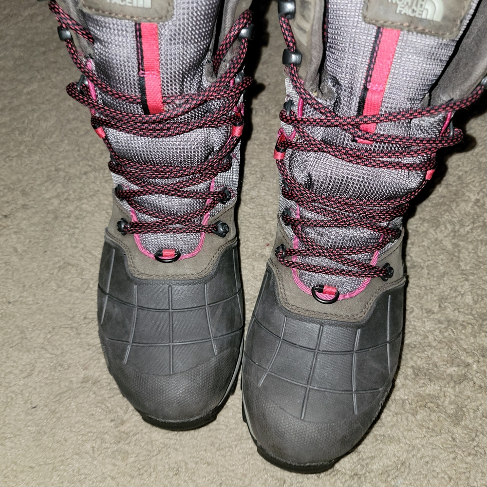 The North Face Women's Black and Pink Winter Boots
